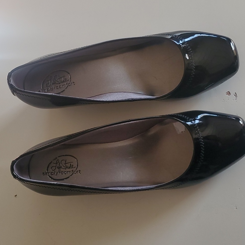 Lifestride Simply Comfort Black Suede Heels Flats